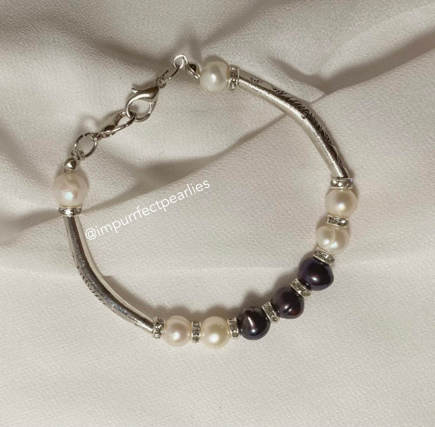 Fresh water white and black pearls Ying Yang 1 ( 6 white 3 black)